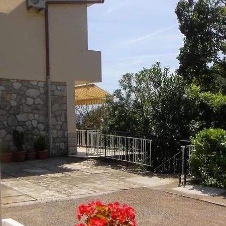 Vera- With Airconditioning And Free Parking Moscenicka Draga