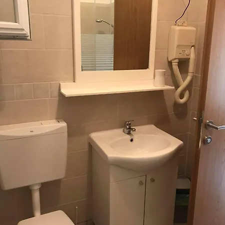 Vera- With Airconditioning And Free Parking Homestay Moscenicka Draga