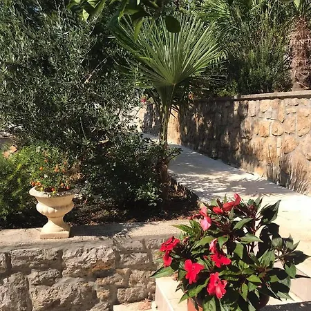 Homestay szállás Vera- With Airconditioning And Free Parking *